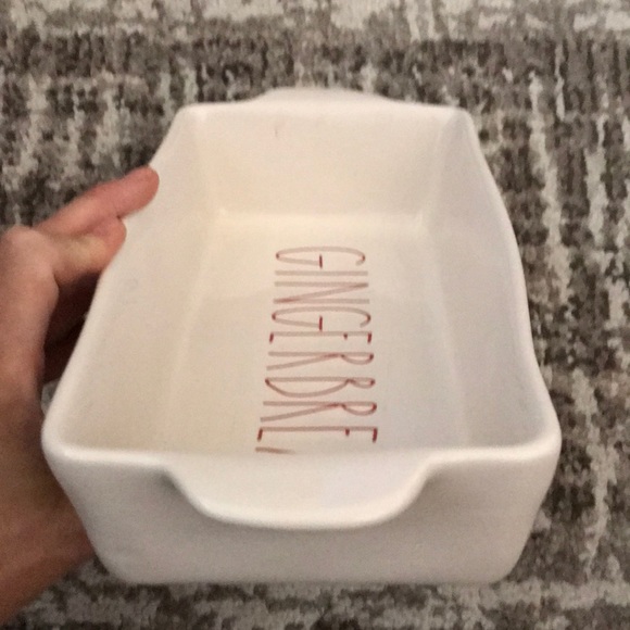 RAE DUNN Bake “GINGERBREAD” pan!NWT - Picture 4 of 4